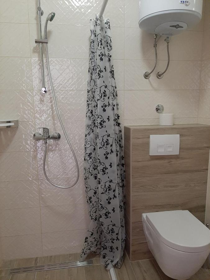 Apartments Edo Новаля Екстериор снимка